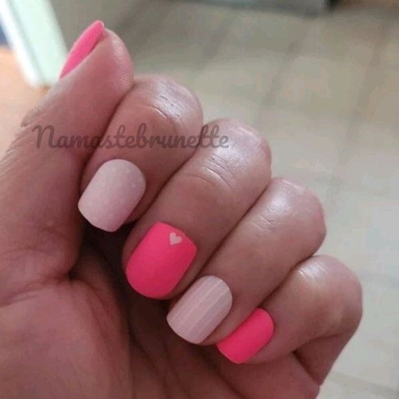 2/$16 Pink Hearts Press On Nails - Picture 7 of 17